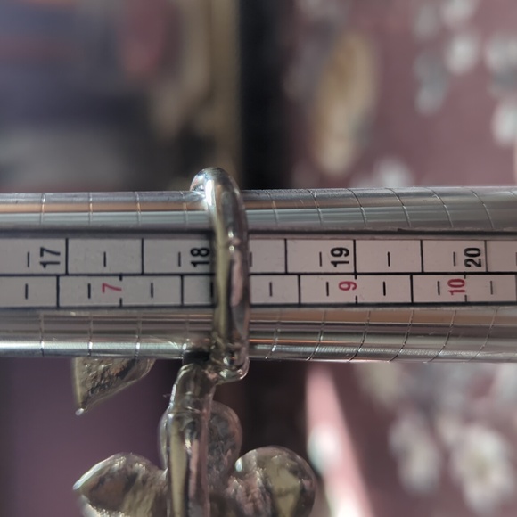 Double Flower Ring with Rhinestones - Picture 6 of 6